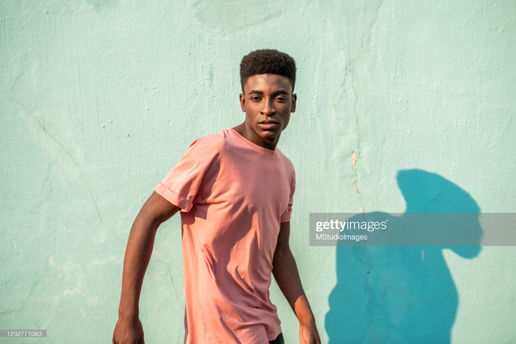 5 Modern Stylish Pants Every Guy Should Own